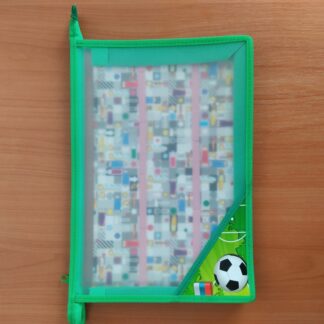 Папка для труда А4 молния сверху с уголком Футбольный мяч на зеленом пластик